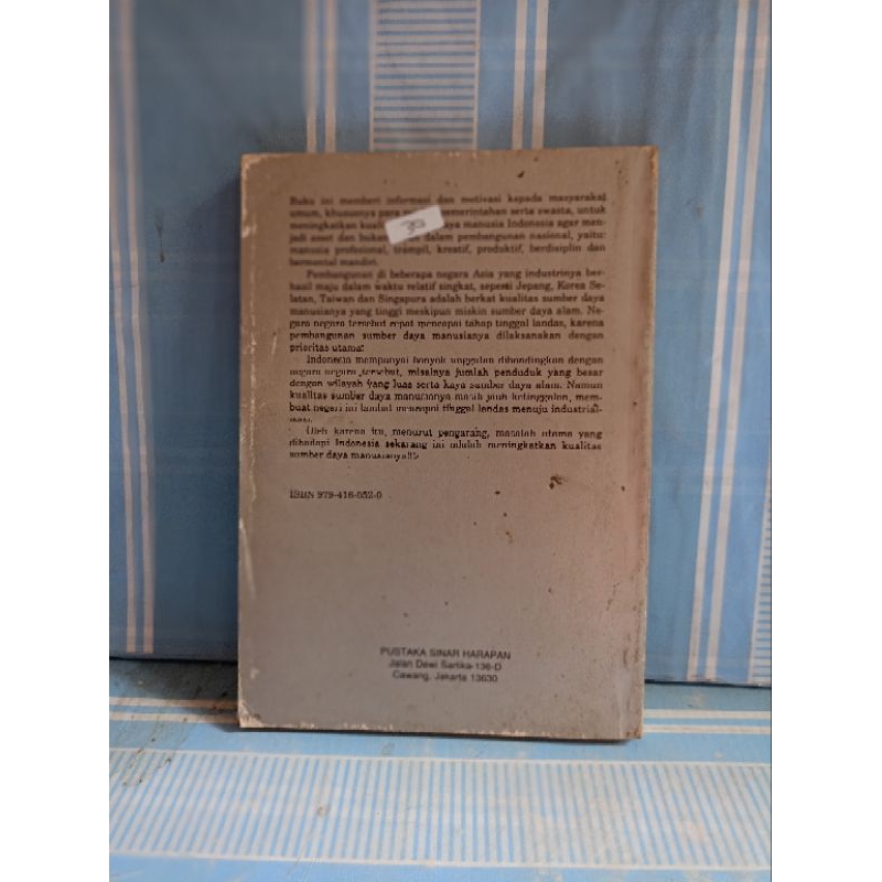 MEMBANGUN MANUSIA KARYA by h.soeharsono sagir