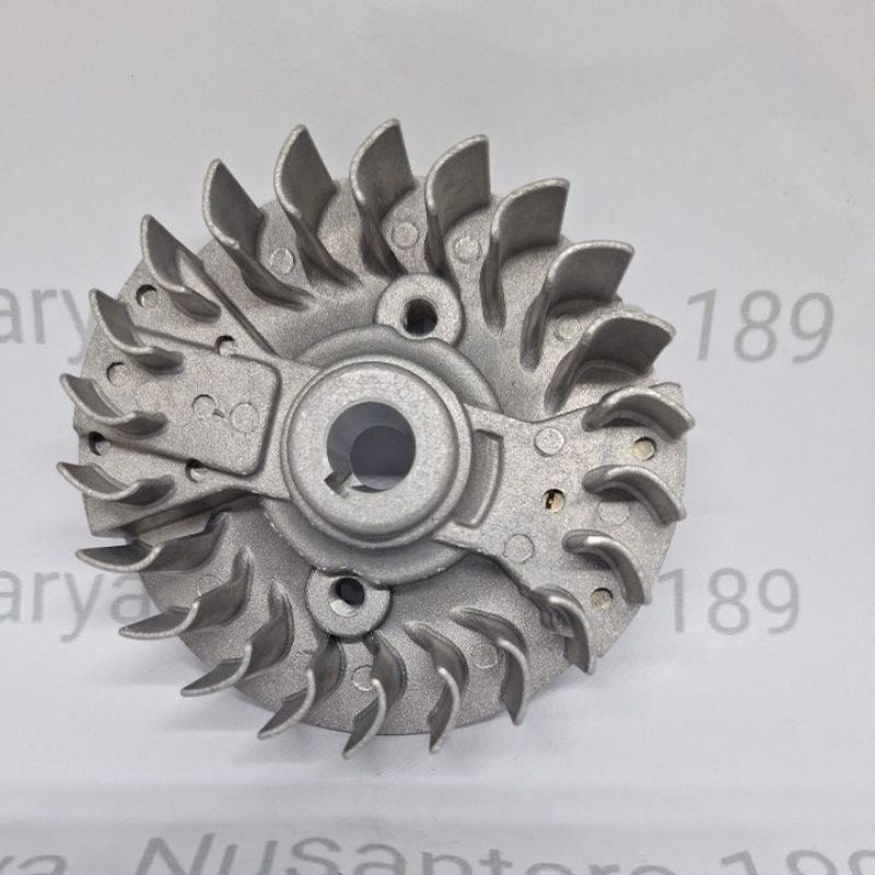 GX35 Magnet Roda Gila Flywheel GX 35 UMR 435 Mesin Potong Rumput 4 Tak