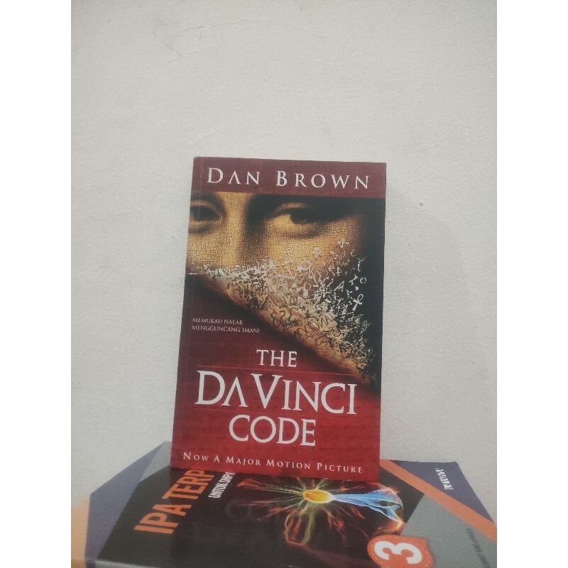 

the da vince code by dan brown