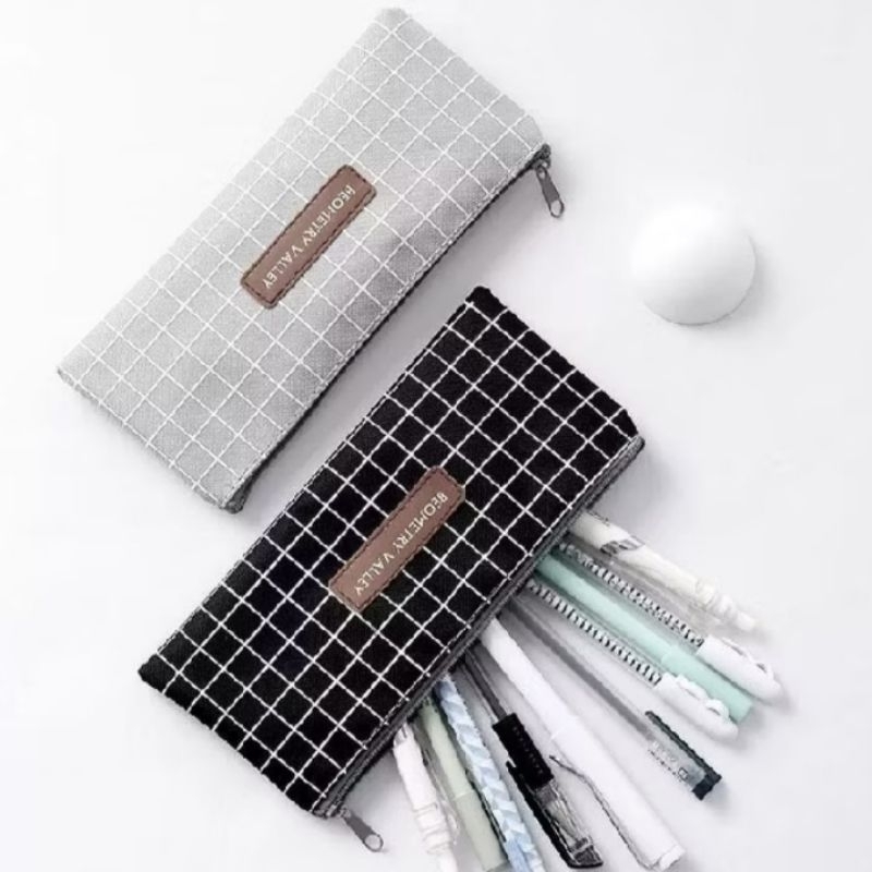 

TEMPAT PENSIL REMAJA / PENSIL CASE GEOMETRI