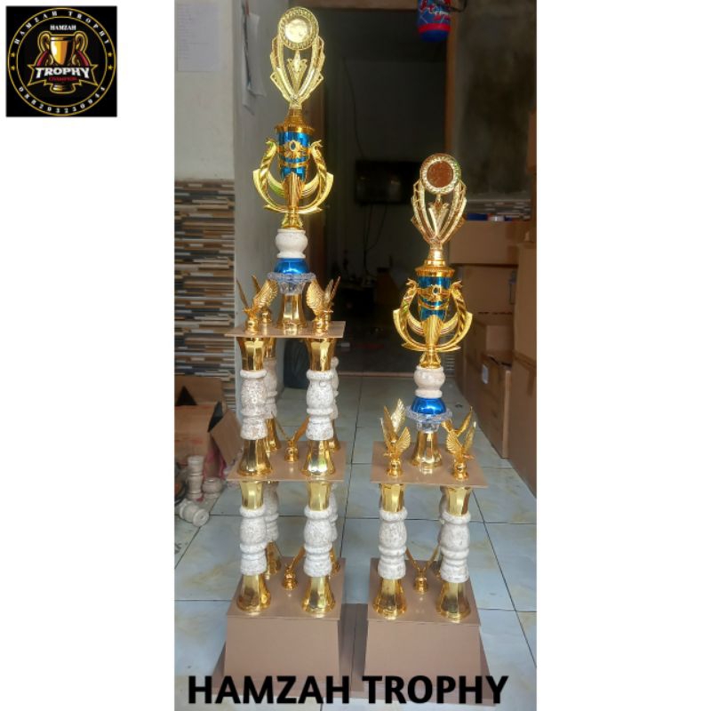 trophy piala 1 set kaki 8 dan 4 bok kayu coklat tinggi 125cm,95cm