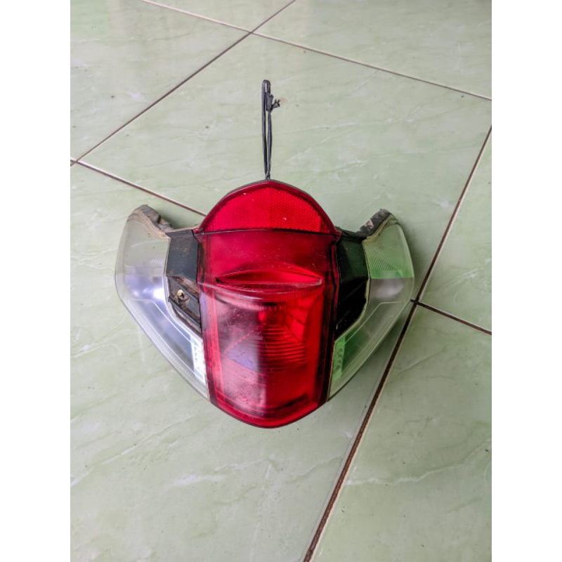 STOP LAMP LAMPU BELAKANG HONDA REVO ABSOLUTE FIT ORIGINAL