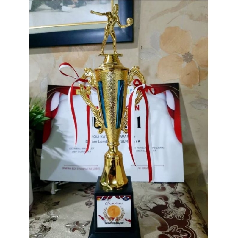 trophy Piala 01 volleyball bola voli 1 buah