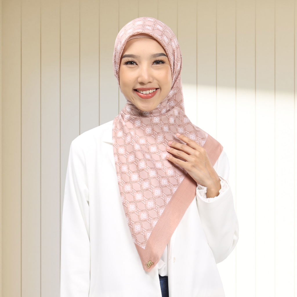 Umama Scarf - Kerudung Motif Jilbab Segi Empat Hijab Daily Segi Empat Voal Japan Monogram Laser Cut