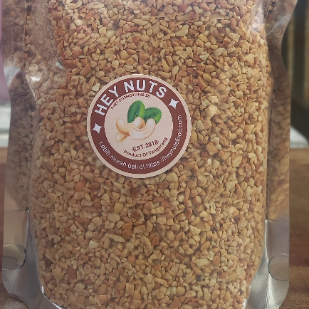 

Kacang Mete Panggang Pecahan Menir 2-3mm BB1 ( Matang ) 500g