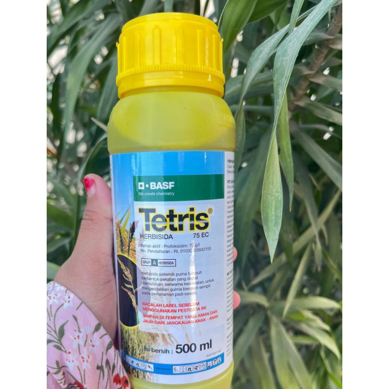 Herbisida TETRIS 75 EC kemasan 500 ml