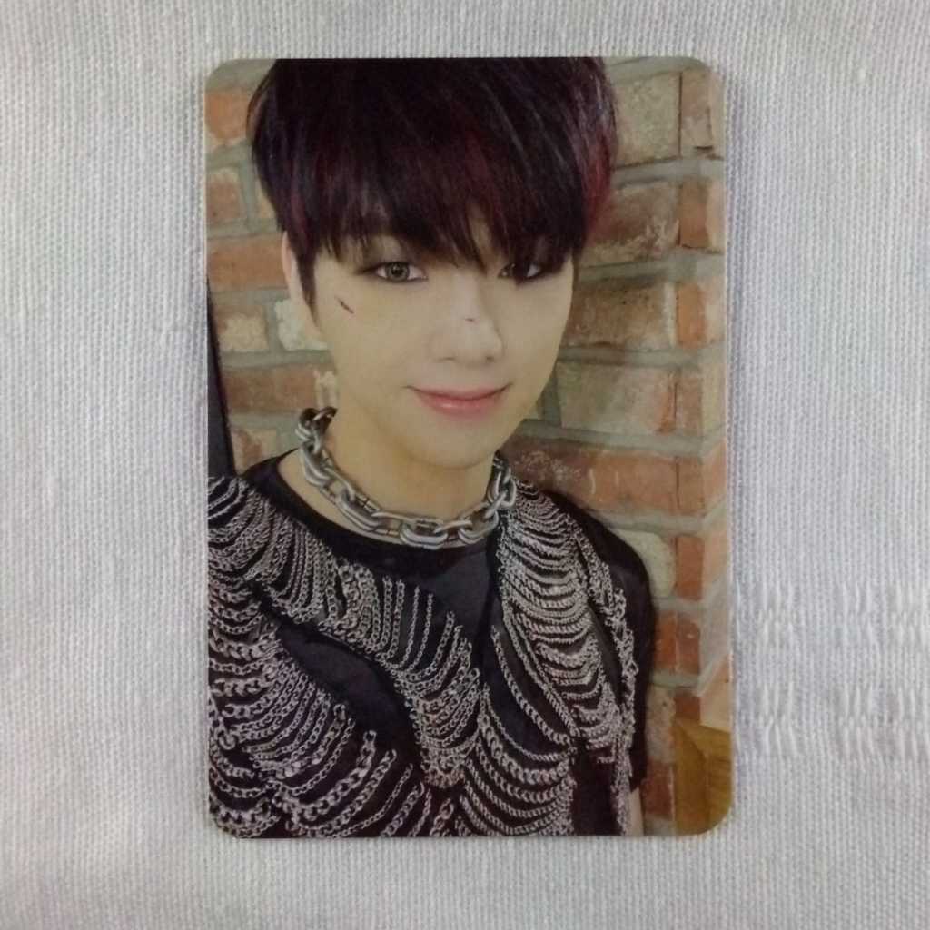 PHOTOCARD KANG DANIEL MAGENTA