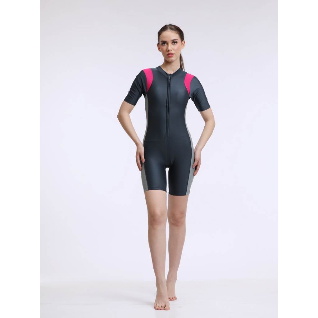 Padilla Seruni Meghan Rushguard