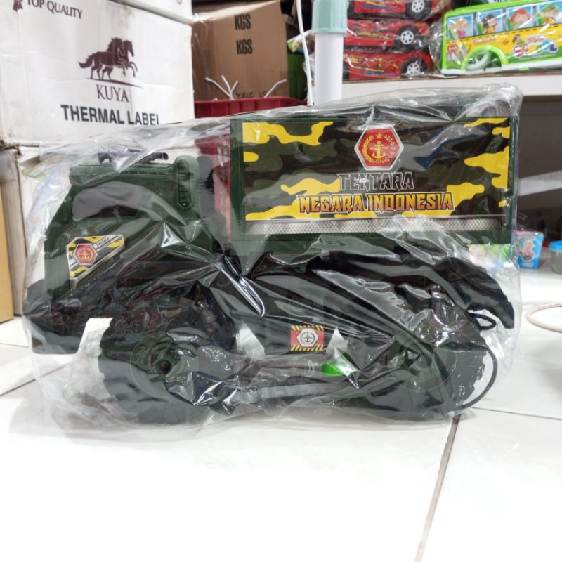 Mainan Mobil truk box tentara jumbo/Truck mainan transportasi besar AK 56