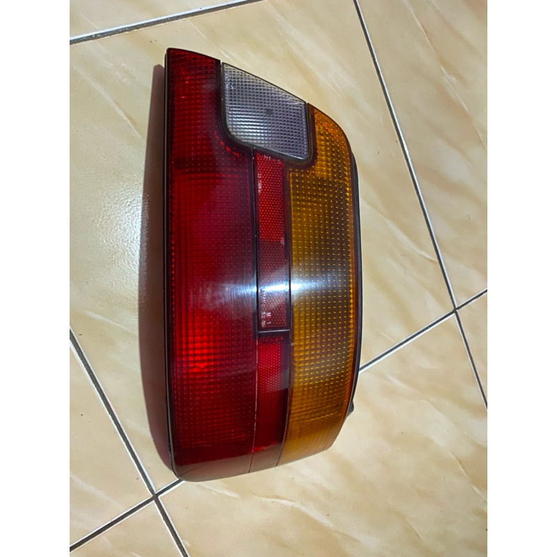 stop lamp Toyota starlet kapsul kanan tahun 1990 ORIGINAL SECOND