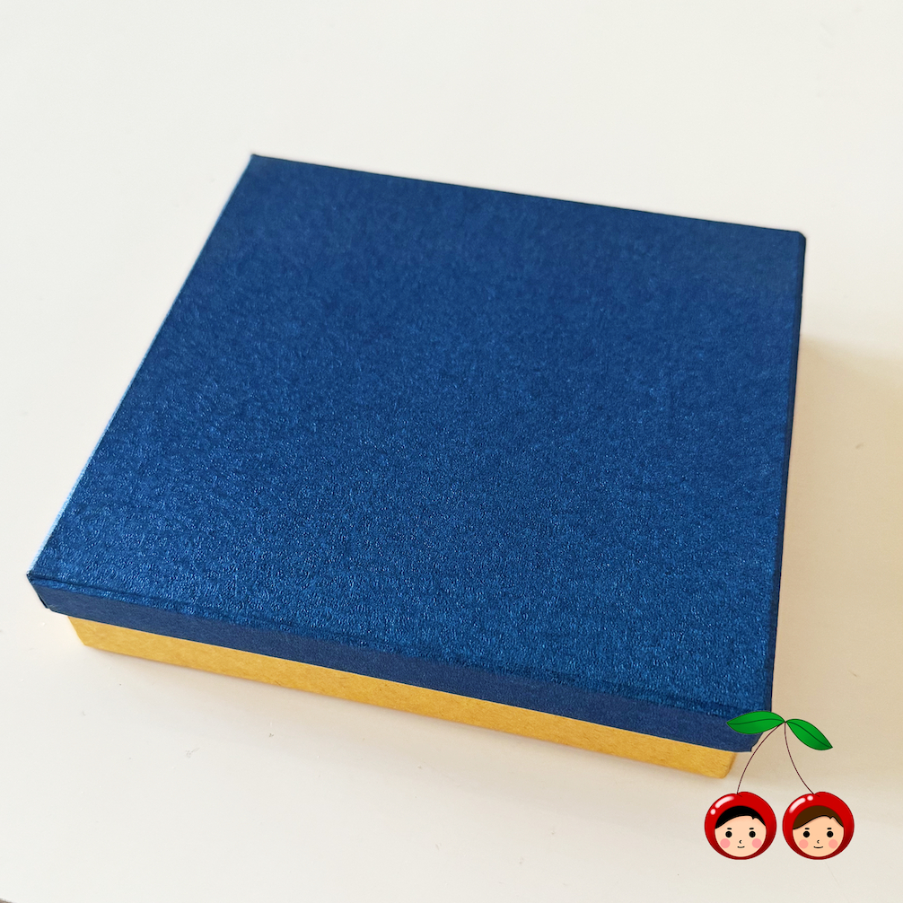 

Kotak Kado/ Gift Box/ Kotak Hampers Biru