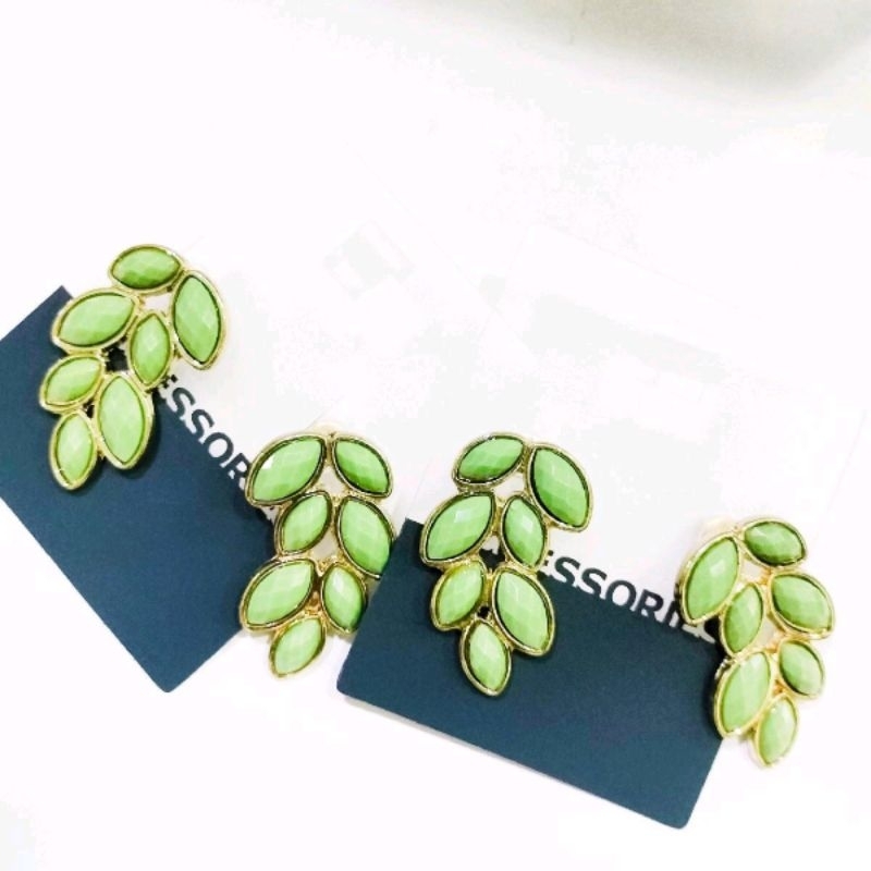 (353359/148740/252539) Anting Wanita 1 Set / Aksesoris Wanita