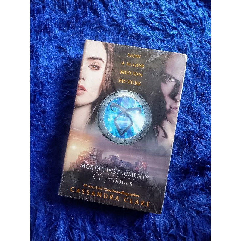 novel fantasy shadowhunters city of bones the mortal instruments english import edition