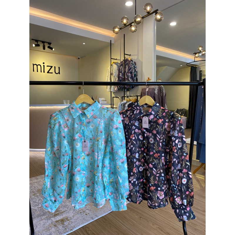 Mizu Flowy Balloon Blouse