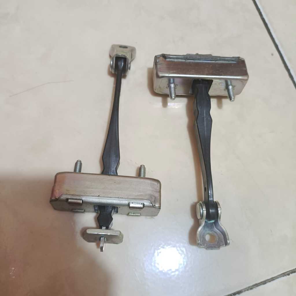 Stopper penyangga pintu Veloz Avanza 2022 ORIGINAL
