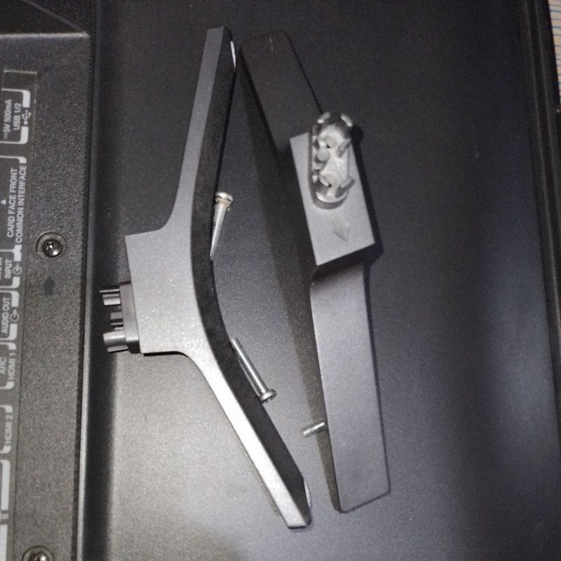 Kaki TV Toshiba 32L3965