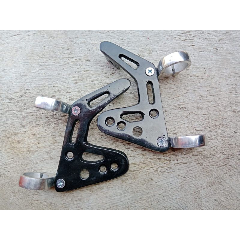 Kupingan Lampu RX King Dudukan Lampu RX King Pangkon Lampu Depan RX King