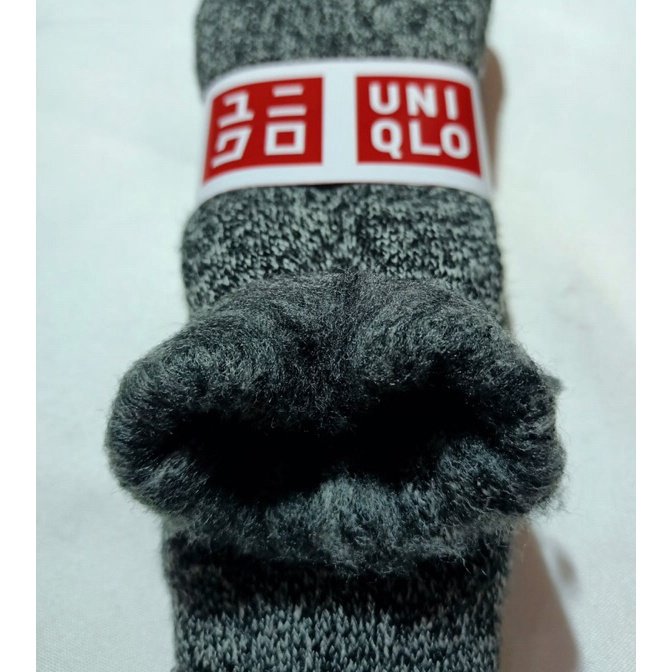 HJ6 Uniqlo Kaos Kaki Wool Winter Tebal Grey