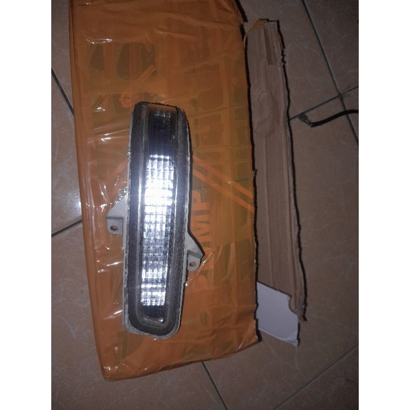 jual lampu sein ertiga kiri taun 2013