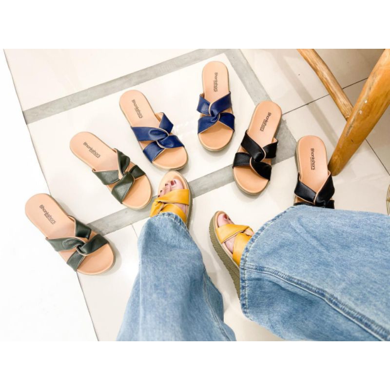 Wedges Corla Series Hak 3cm (Sendal Wedges Wanita Hak 3cm)