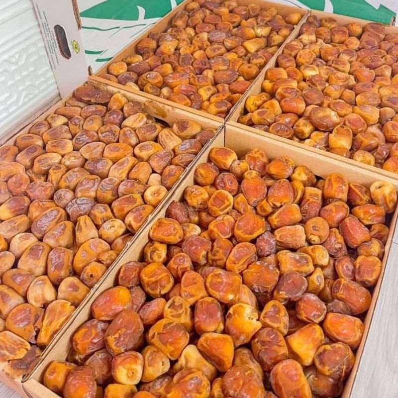 

Kurma Sukkari Dus Grade A Best Quality 100% Original