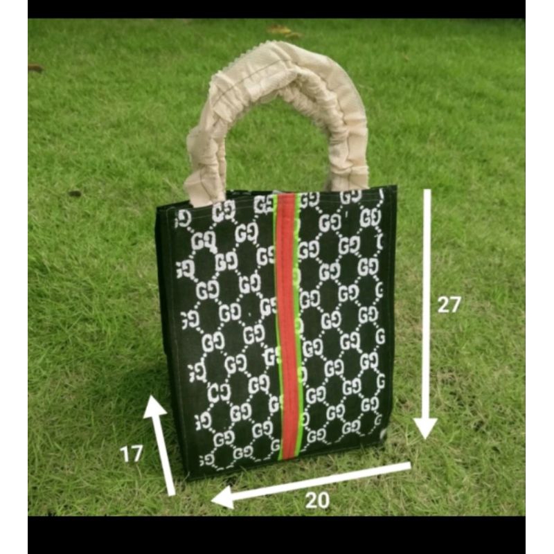 ( isi 12 pcs )Tas hajatan souvernir R5 kecil / tas wafer +teh pucuk