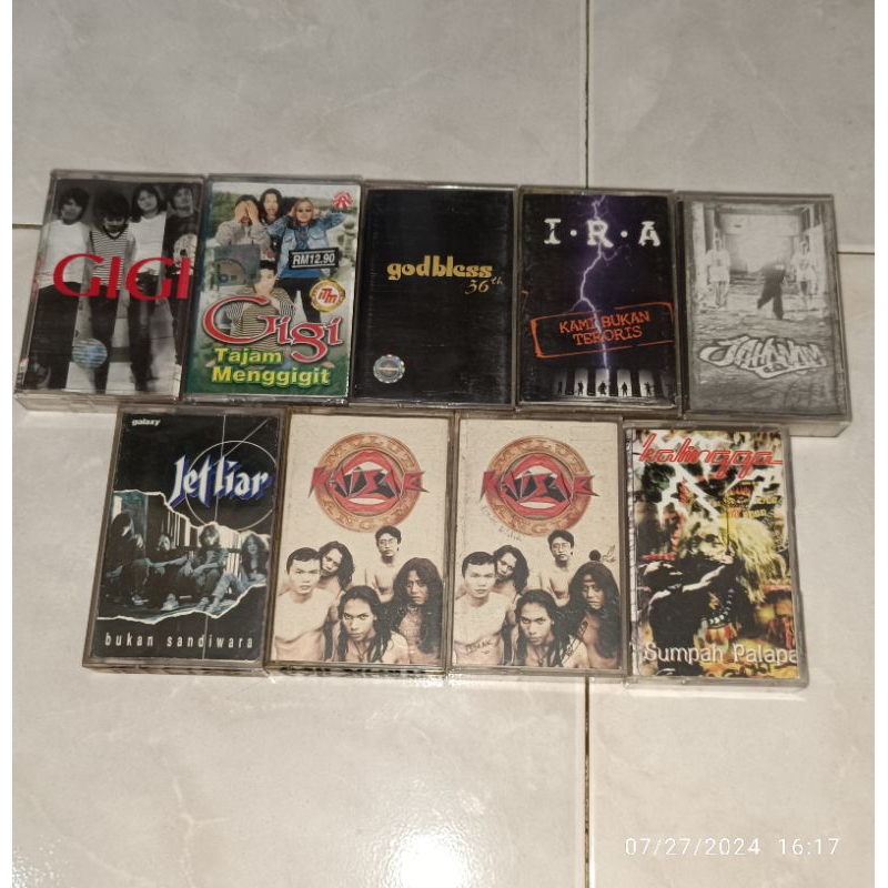 Kaset Pita Indonesia GIGI / GIGI-Tajam Menggigit / GODBLESS-36th / I. R. A-Kami Bukan / JAHAN / JET 