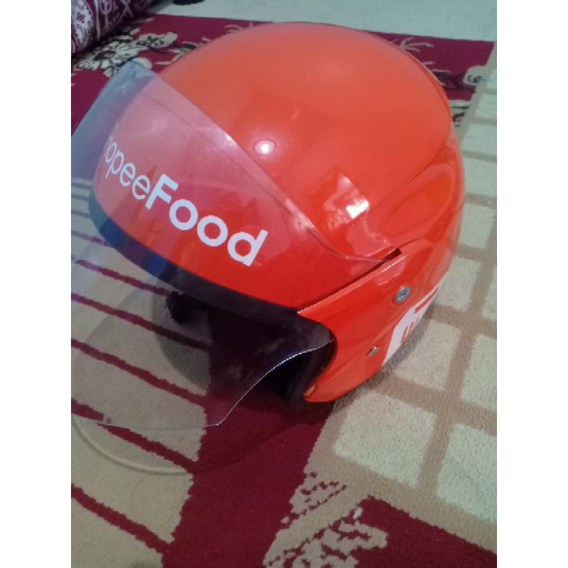 Helm ShoppeeFood baru