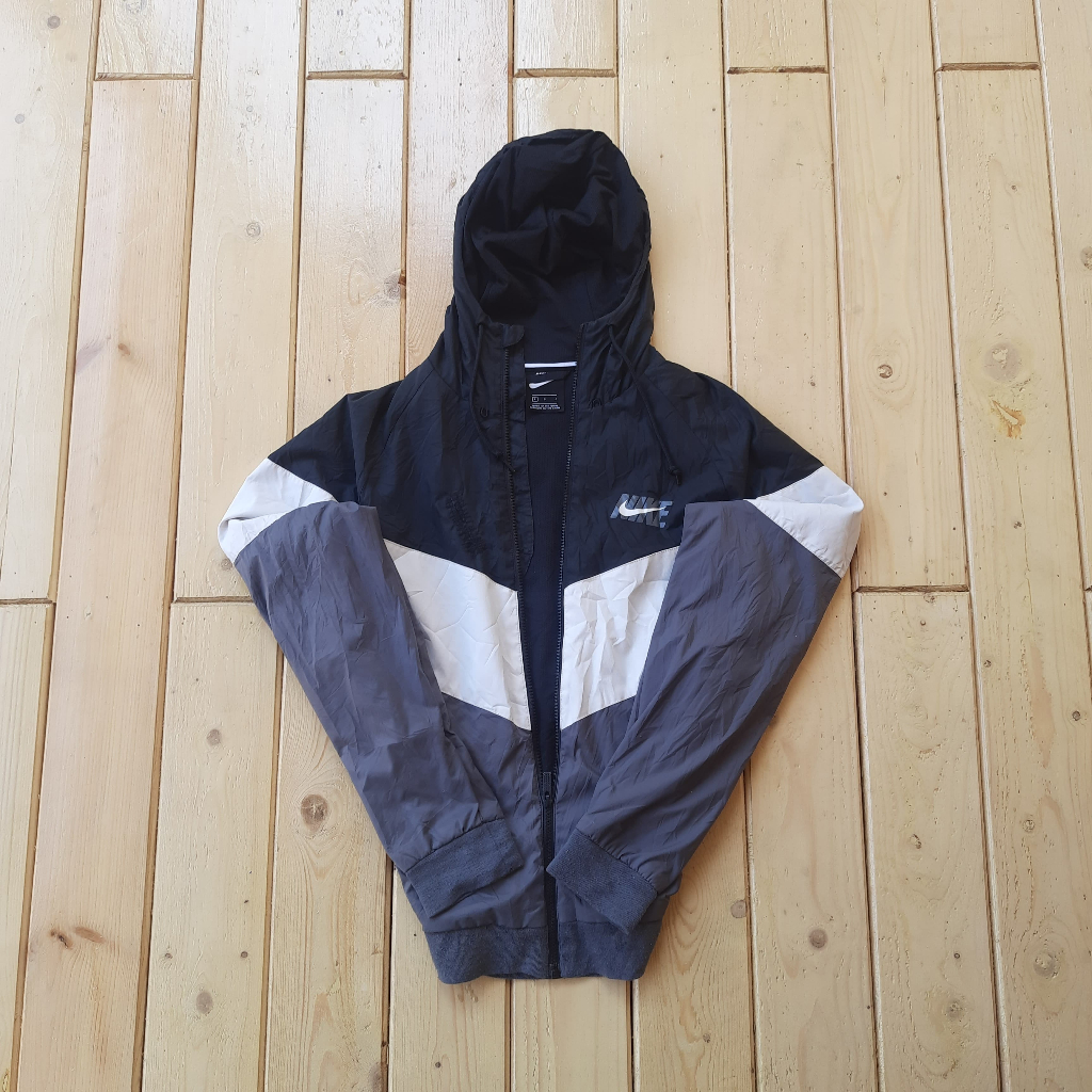 JAKET WINDBREAKER NIKE BIG LOGO