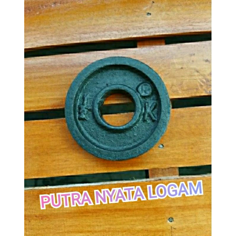 Plate Barbell Dumbell 0,5kg Sepasang BAHAN BESI