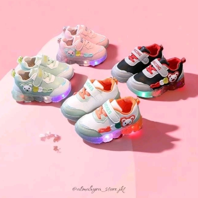 Sepatu Sneaker Anak Laki Laki Perempuan - Sepatu Anak TK PAUD Import Ada Lampu LED m291