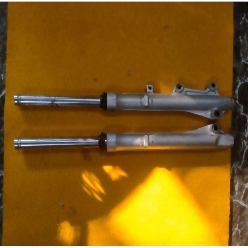Shock shockbreaker depan Suzuki Shogun 110 smash original