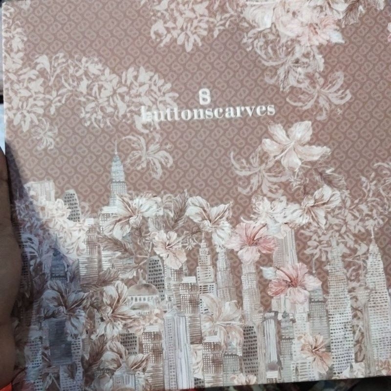 Malaya buttonscarves preloved