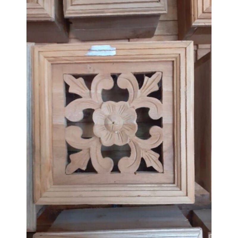 Loster kayu jati 20 x 20 motif ukir dan minimalis