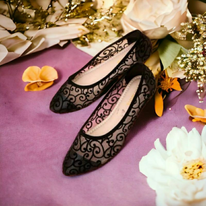 flat shoes wanita motif brukat