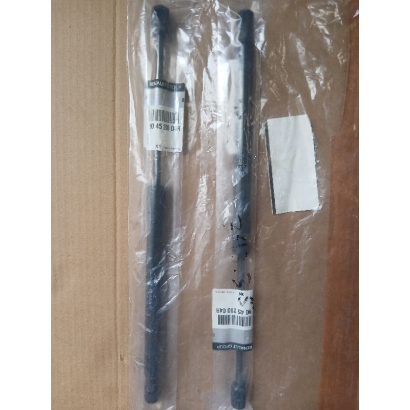 Shock Bagasi Belakang Renault Duster 4x4