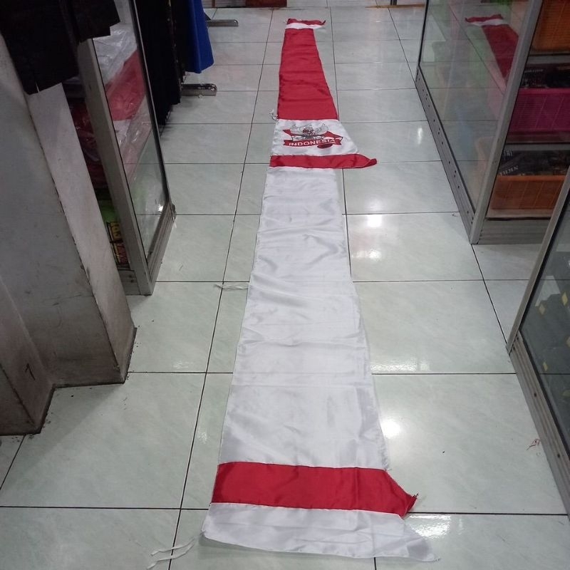 

Bendera Umbul Umbul LAYUR Warna MERAH PUTIH SABLON GARUDA 4METER