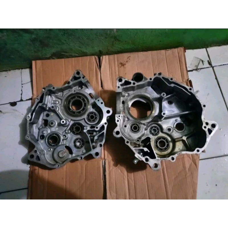 Crankcase rengkes kalter kanan kiri Cbr 150 R Led Cb 150 R led Sonic 150 R Fi original copotan kreng