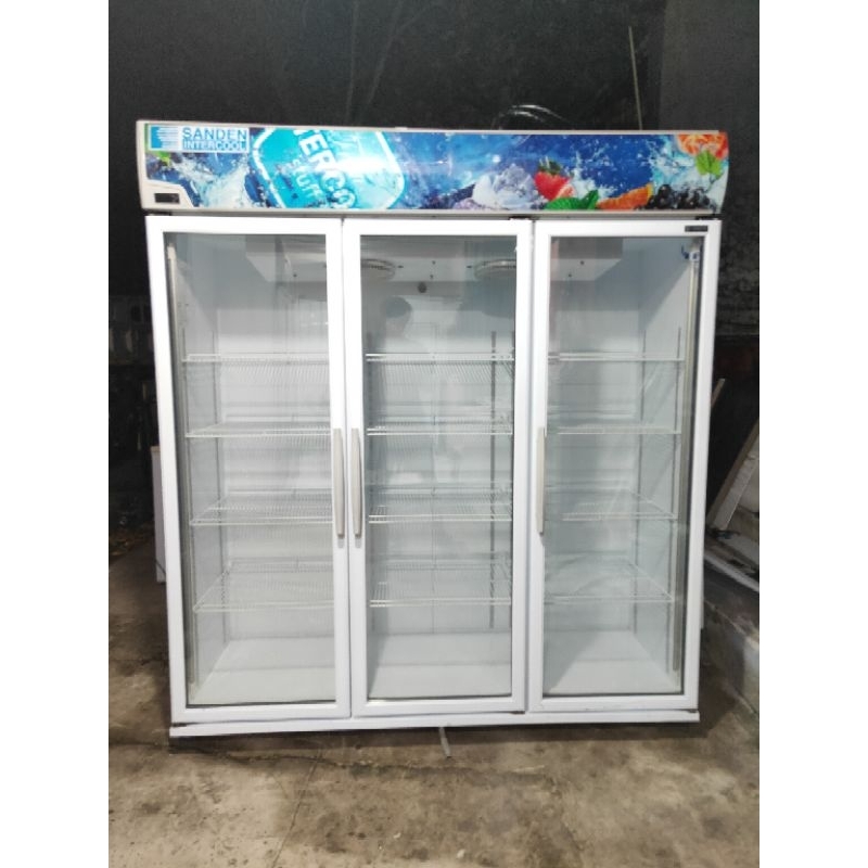 showcase 3 pintu sanden intercool