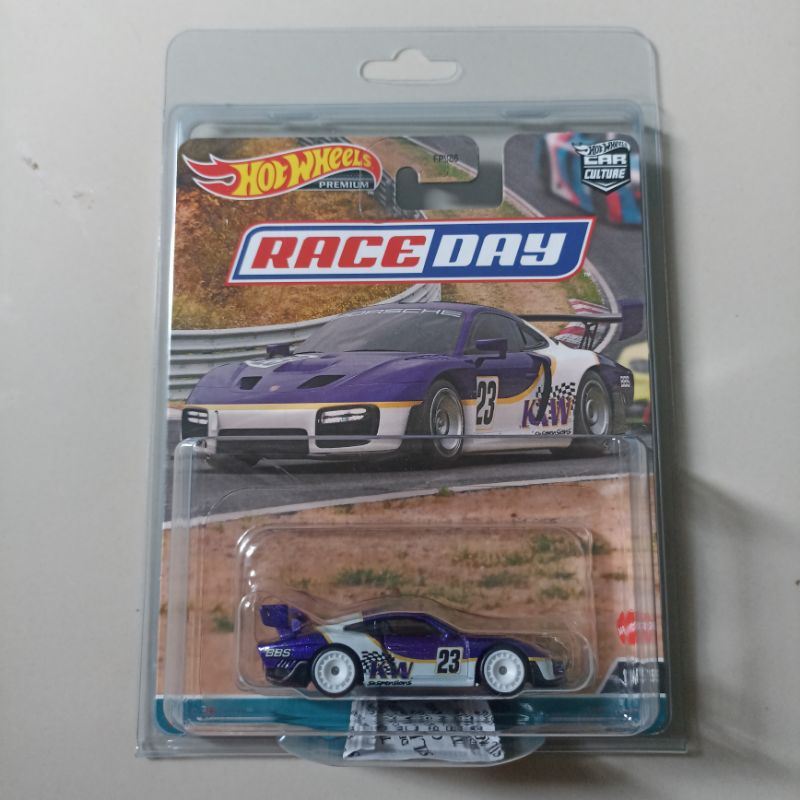 Hot Wheels Premium Porsche 935 Race Day Free Protect