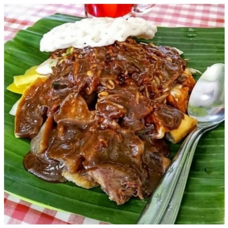 

Rujak cingur matengan