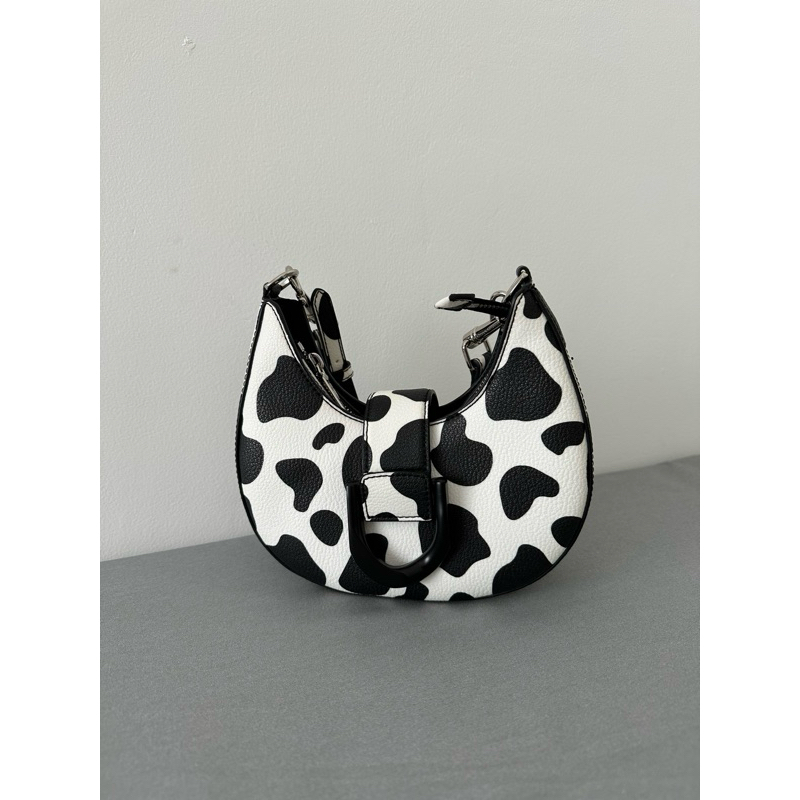 Charles & Keith ORI X ITZY : ITZ Mine Collection Gabine Bag Preloved