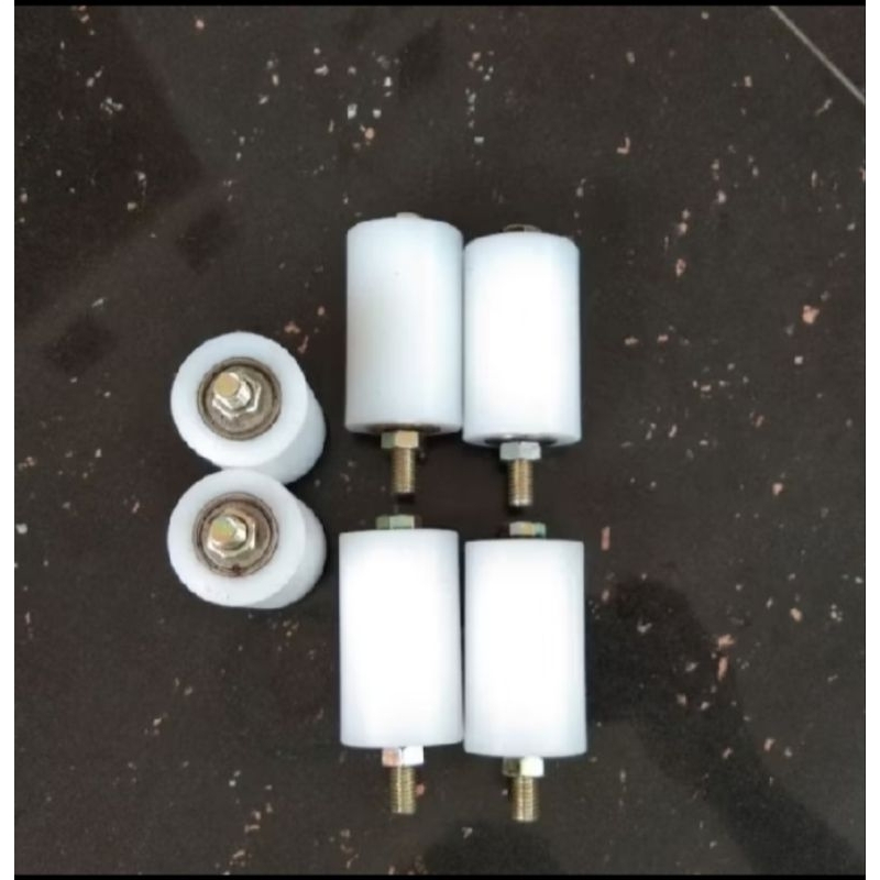 roda nilon / roller nillon pintu pagar besi/ stenlis. UK .32 ml ×45 .ml