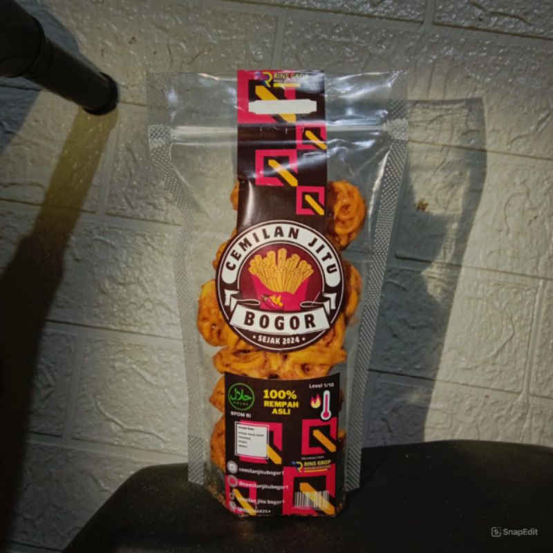 

Cemilan Pedas Kerupuk Sebalk