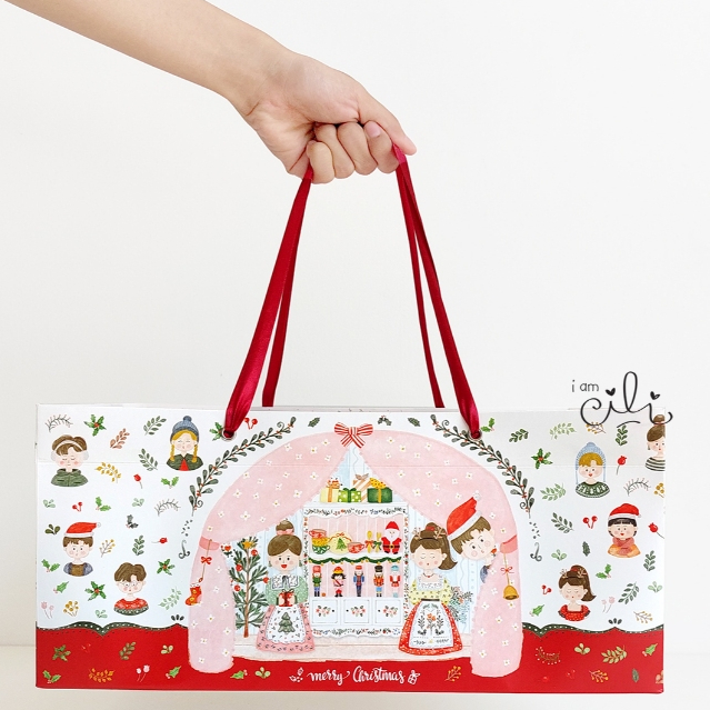 

(PAPERBAG 33 x 24 x 15 cm NATAL) Paperbag tas natal christmasi (ISI 10)