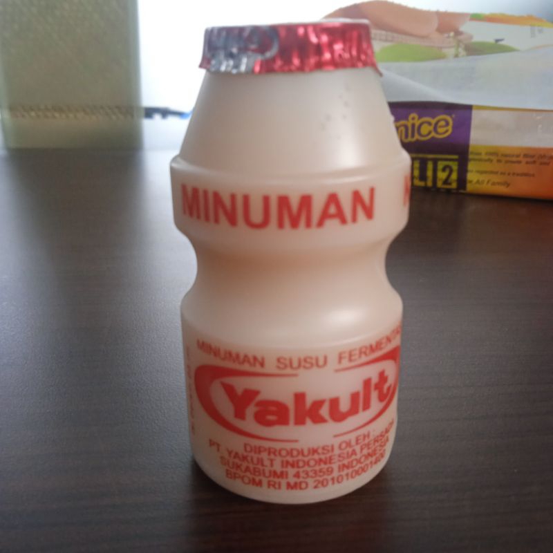 

yakult minuman susu fermentasi 1 pack isi 5 pcs