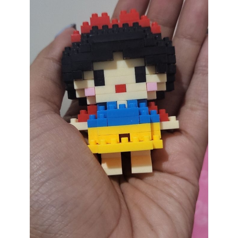 lego bricks snow white