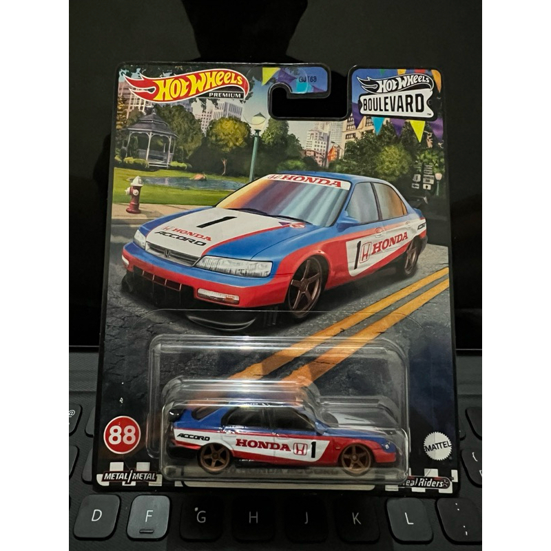 hotwheels boulevard 96 honda accord
