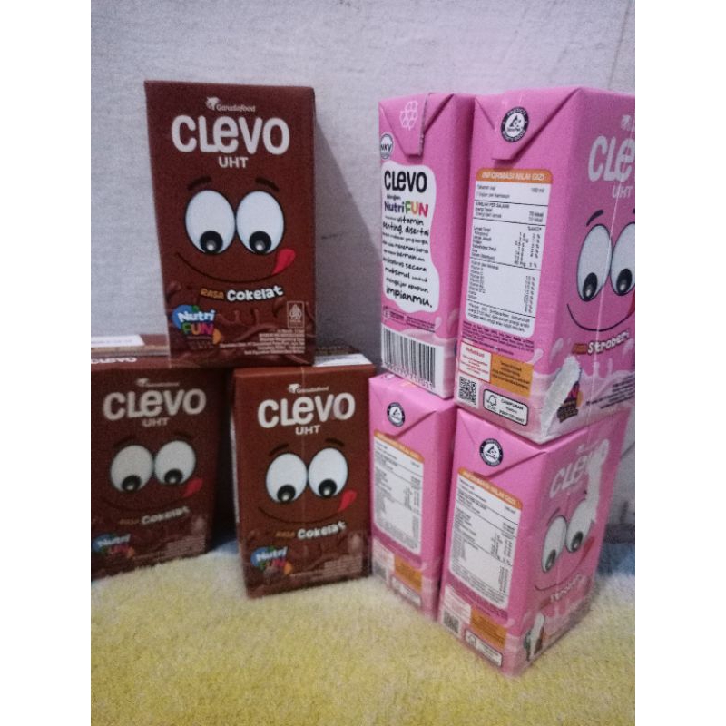 

susu kotak Clevo rasa coklat dan strawberry 125ml