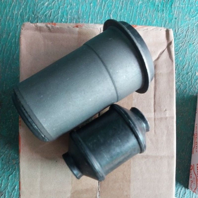 Bosh sayap L 200 K 74 Bushing arm pendek dan panjang Mitsubishi strada L200 K74